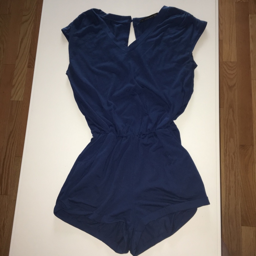 V-Neck T-Shirt Romper! ⭐️With pockets!⭐️